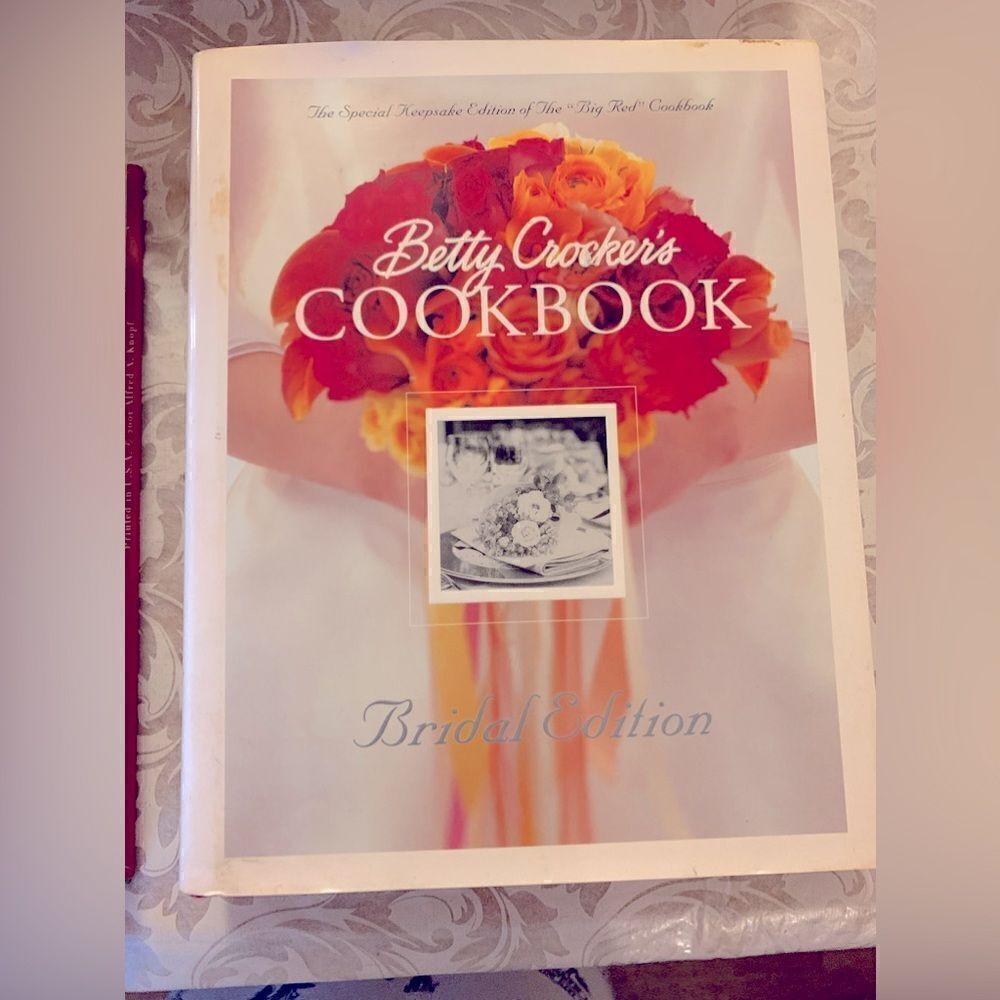 Betty Crockers Cookbook Bridal Edition hardcover dust jackets Great Condition